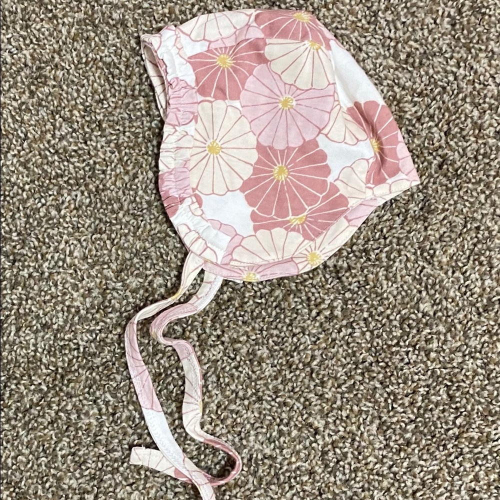 Kate quinn little ruffle bonnet